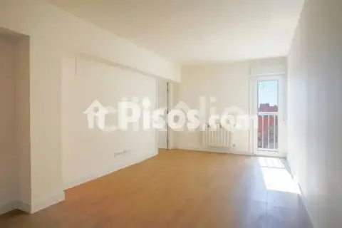 Piso en Cármenes