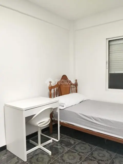 Piso en venta en Ciudad Jardín en Mangas Verdes - Las Flores 87 en Málaga