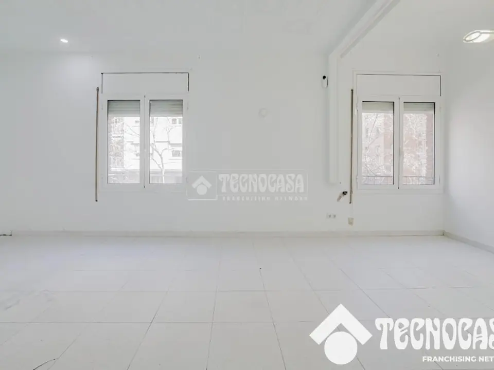 Piso en venta en Carrer de Padilla en Horta Guinardó en Barcelona