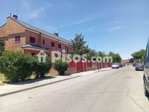 Casa adosada en Torrejón de la Calzada