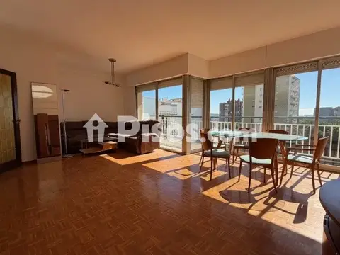Piso en Carrer de González Tablas