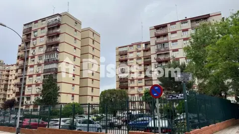 Piso en calle Cisneros, 99
