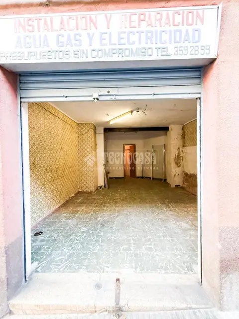 Local comercial en venta en Nou Barris en Les Roquetes en Barcelona