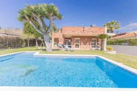 Chalet en Carrer Olivers