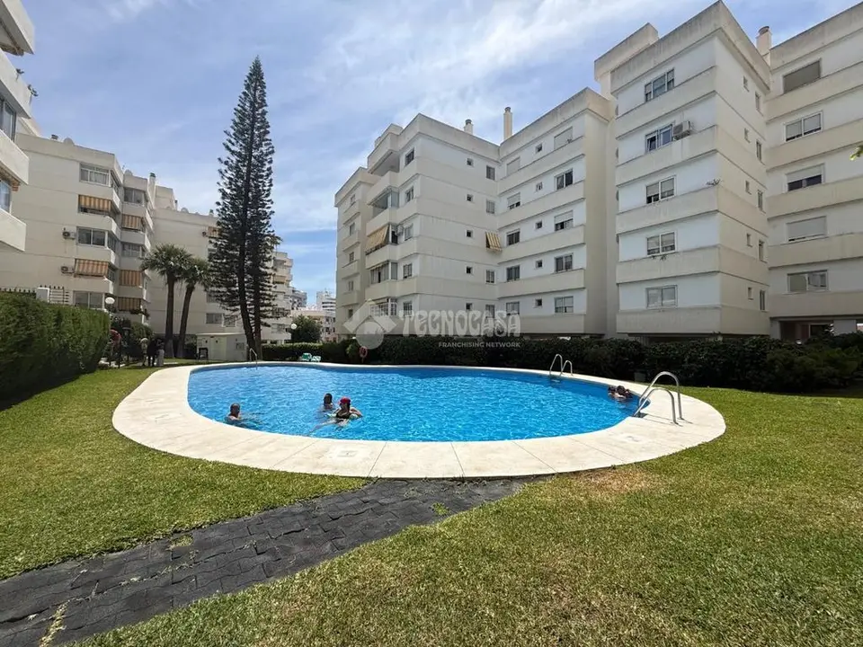 Piso en venta en C. Oasis en Benalmadena Costa