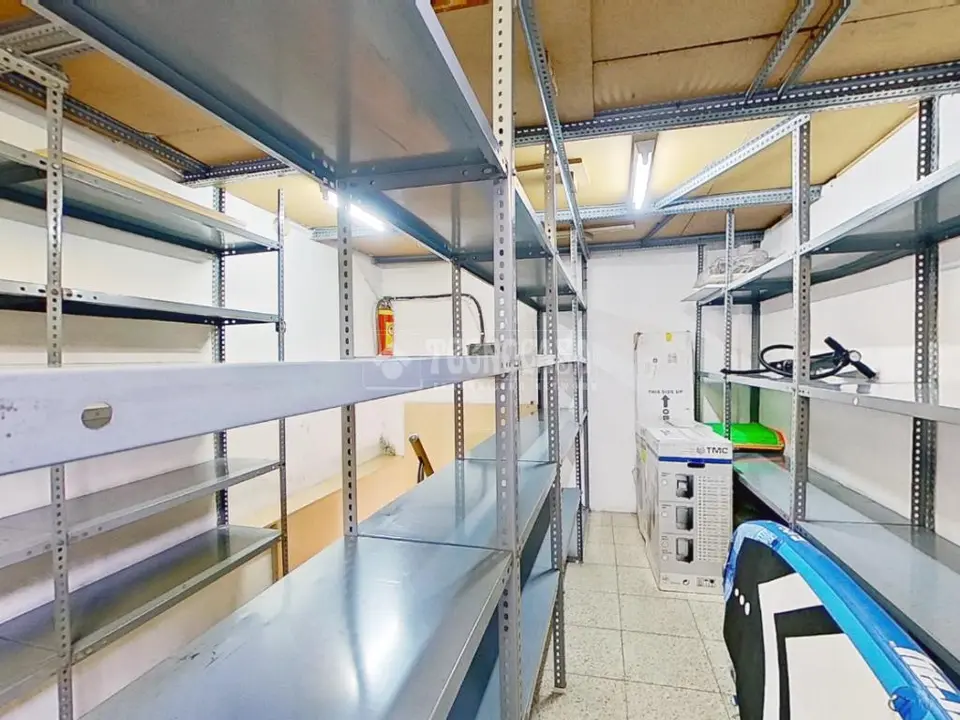 Local comercial en venta en Horta Guinardó en El Carmel en Barcelona