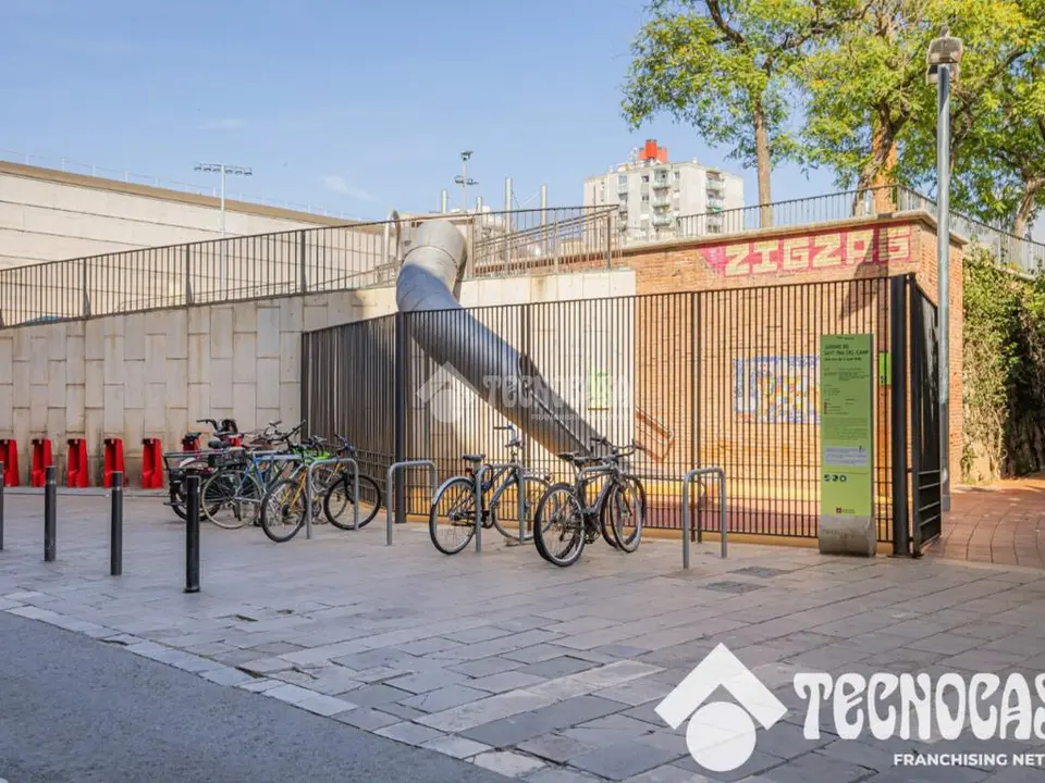 Piso en venta en Ciutat Vella en El Raval en Barcelona