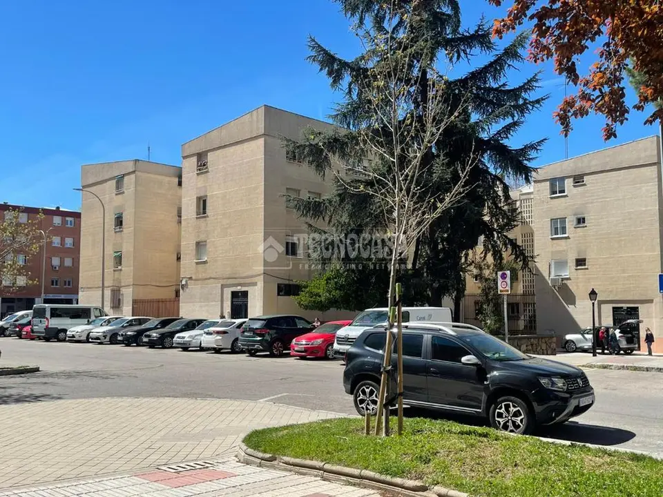 Piso en venta en San Blas en Simancas en Madrid