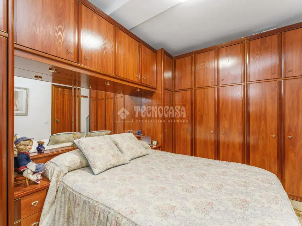 Piso en venta en La Gavarra en Cornellà De Llobregat