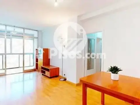 Piso en calle de los Monegros