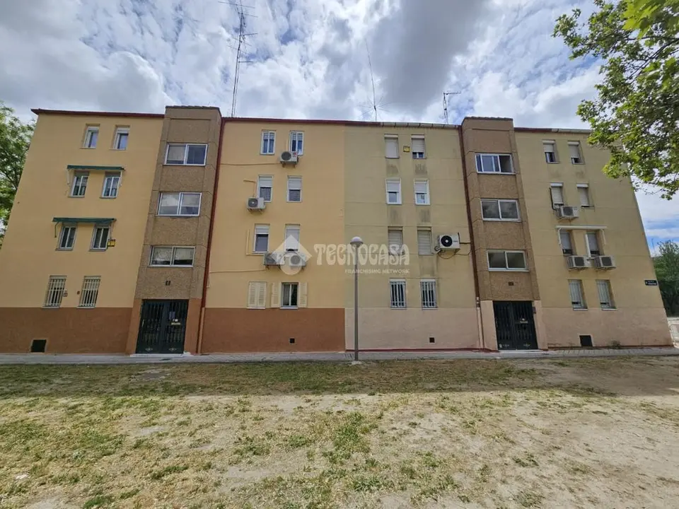 Piso en venta en San Blas en Simancas en Madrid